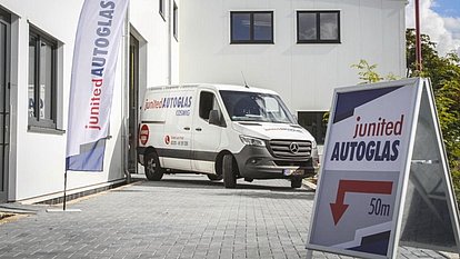 Frontansicht von junited AUTOGLAS Coswig